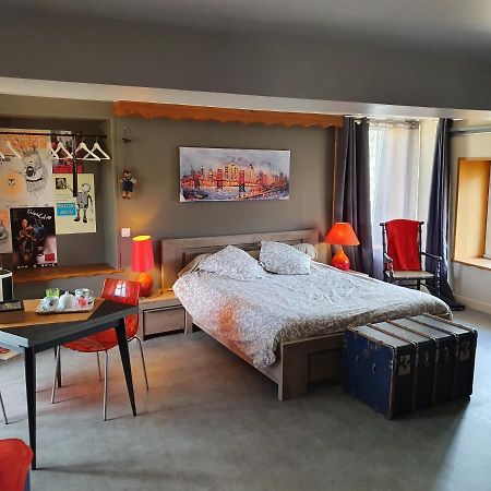 La Ferme De Saint Julien Bed & Breakfast ชาร์เลอวิลล์-เมซิแยร์ ห้อง รูปภาพ
