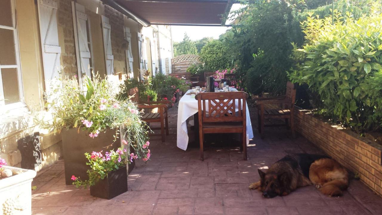 La Ferme De Saint Julien Bed & Breakfast ชาร์เลอวิลล์-เมซิแยร์ ภายนอก รูปภาพ