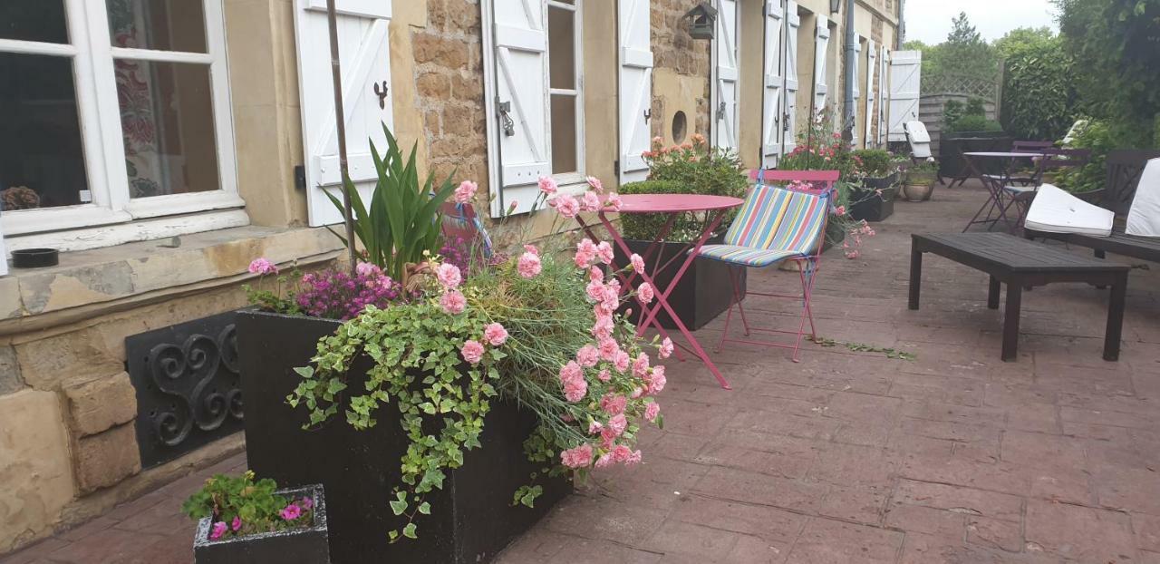 La Ferme De Saint Julien Bed & Breakfast ชาร์เลอวิลล์-เมซิแยร์ ภายนอก รูปภาพ